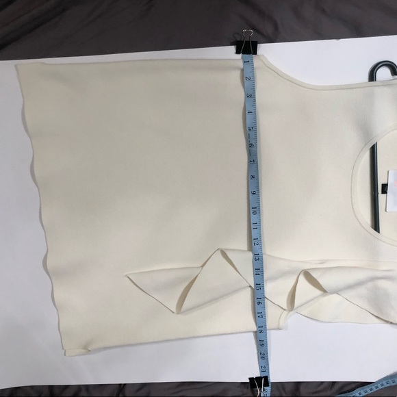 Ann Taylor Sleeveless blouse with Drape - Picture 6 of 6